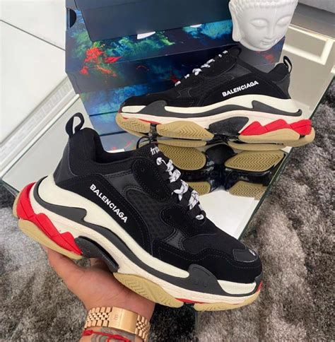 balenciaga triple s imitazione